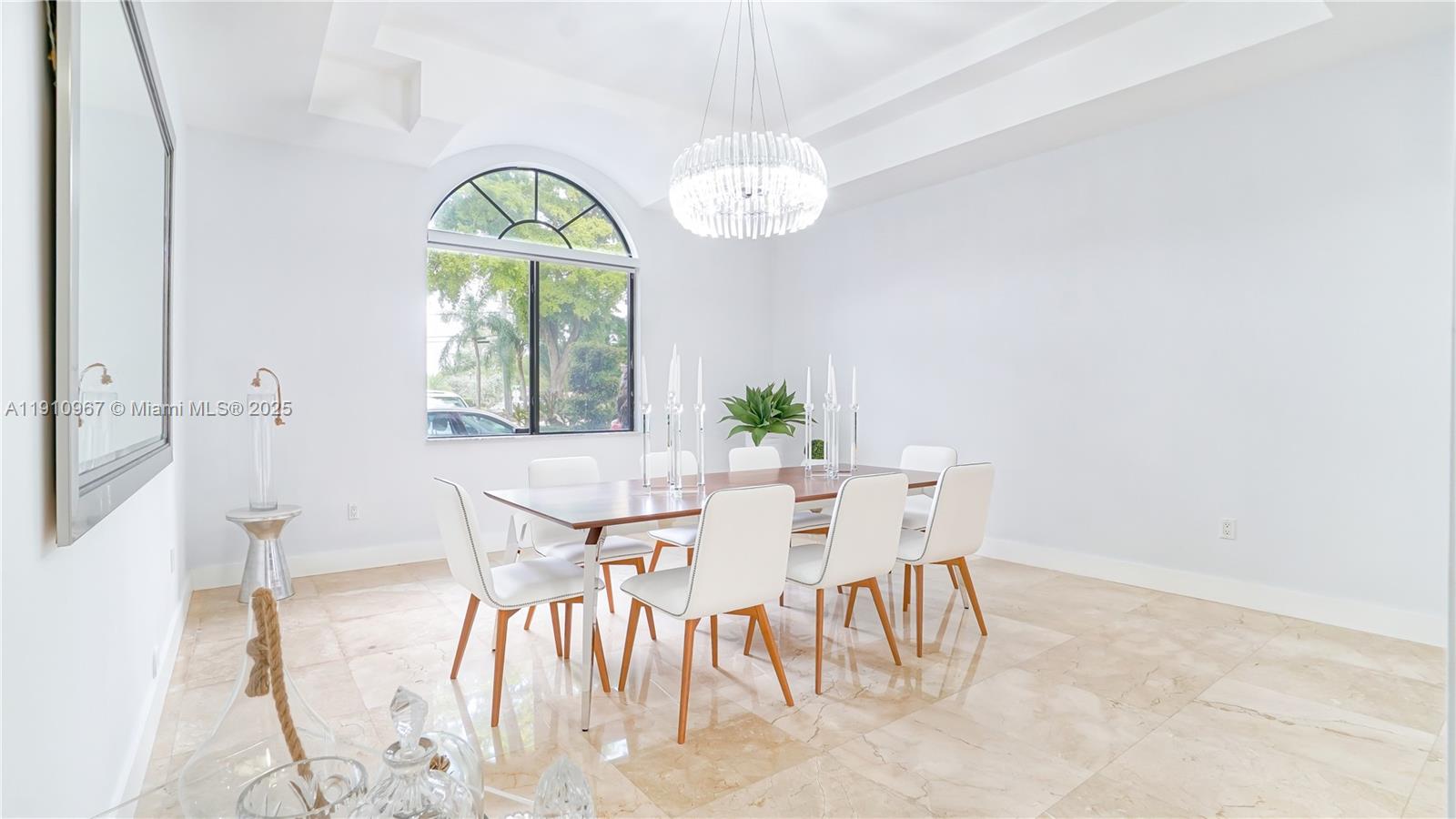 6950 SW 97th Ave Miami, FL 33173