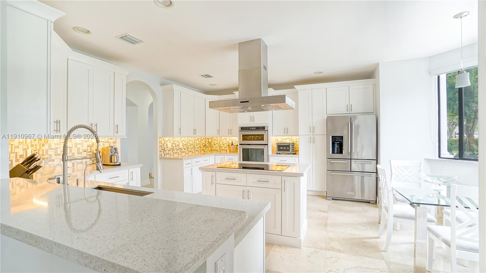 6950 SW 97th Ave Miami, FL 33173