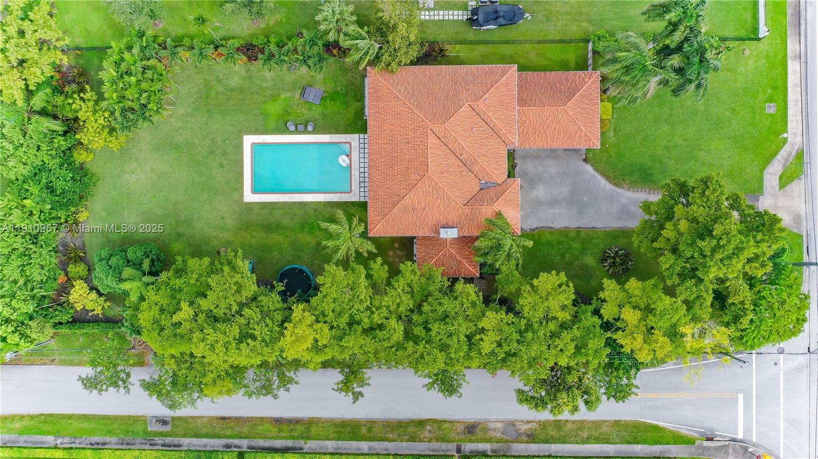 6950 SW 97th Ave Miami, FL 33173