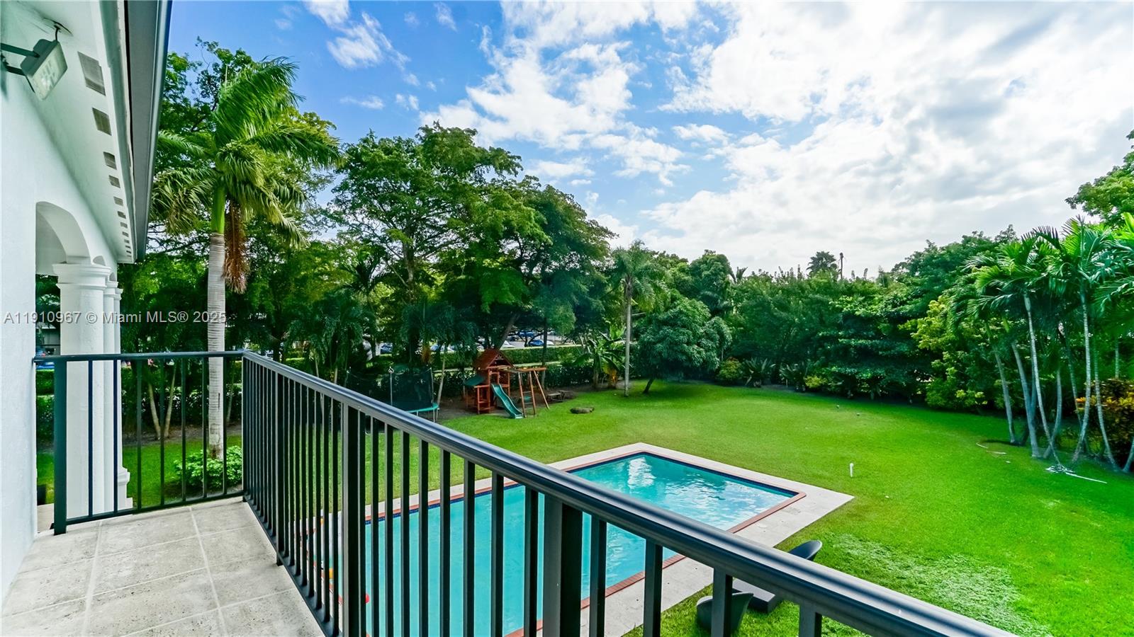 6950 SW 97th Ave Miami, FL 33173