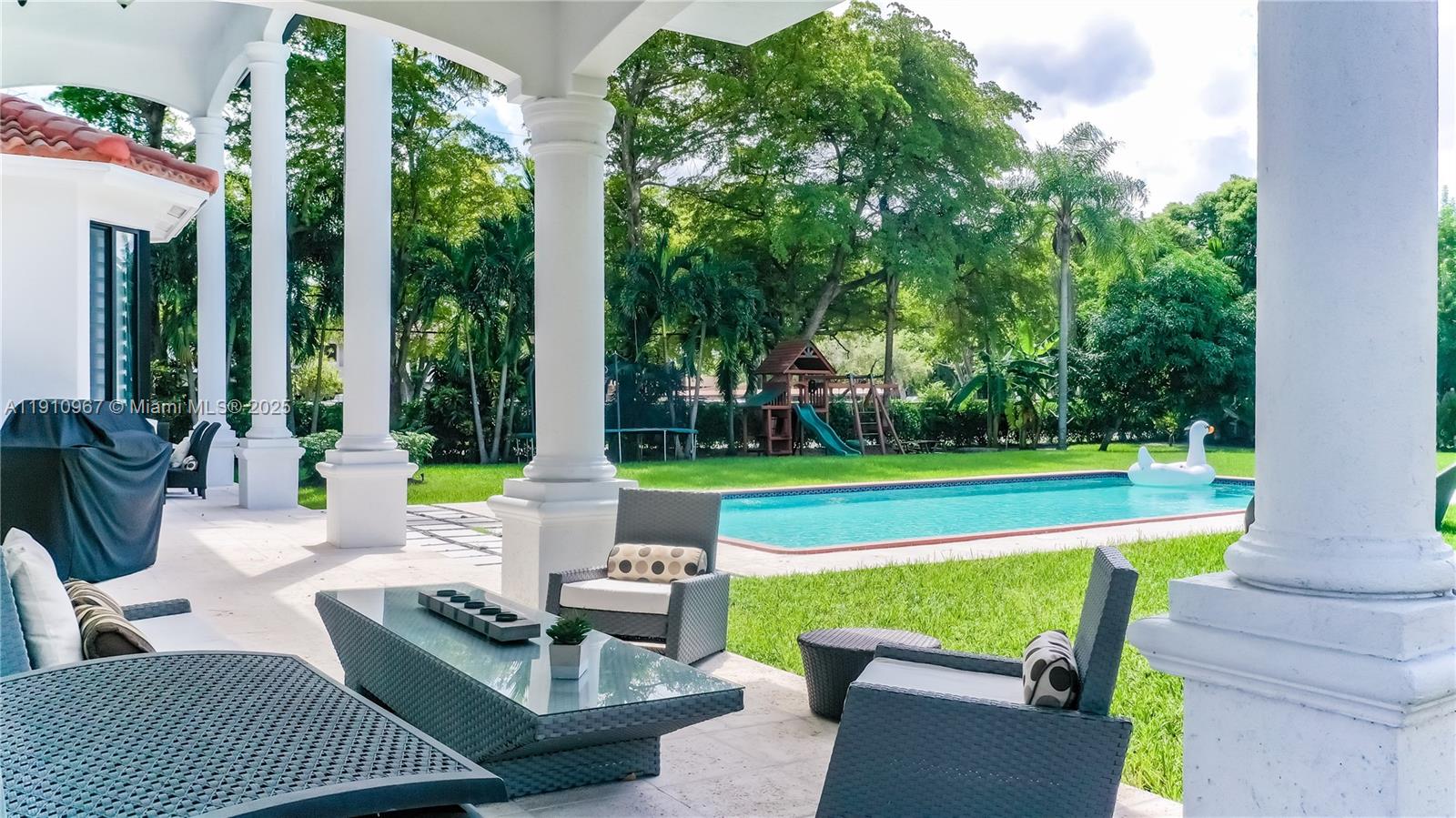 6950 SW 97th Ave Miami, FL 33173