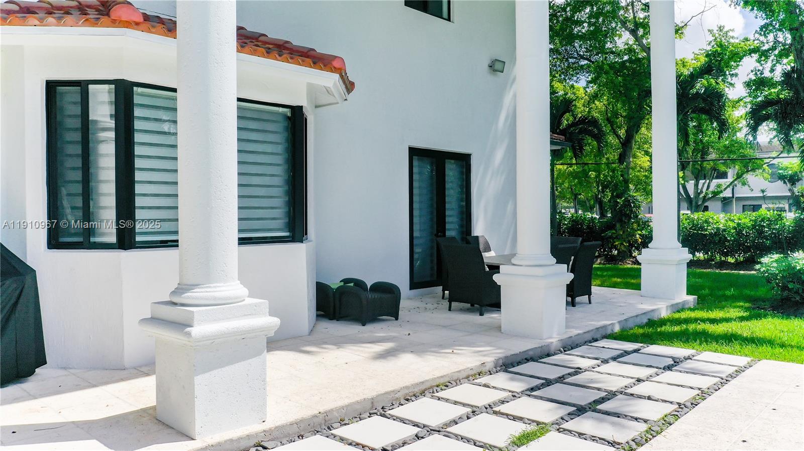 6950 SW 97th Ave Miami, FL 33173