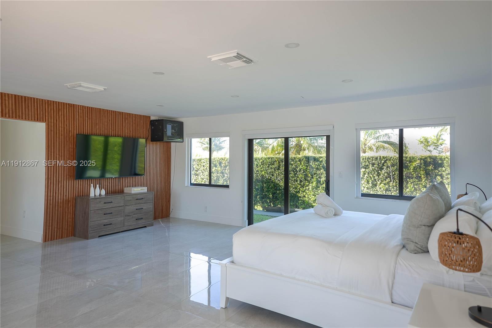 Undisclosed Address Miami, FL 33196