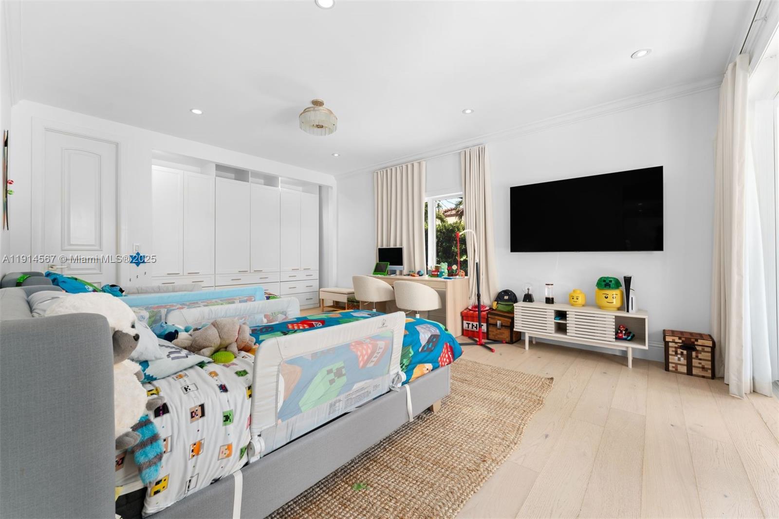 1210 95th St Bay Harbor Islands, FL 33154