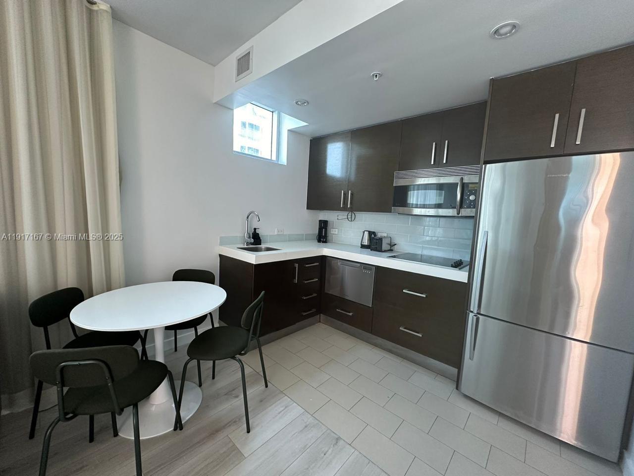 17315 Collins Ave #2006