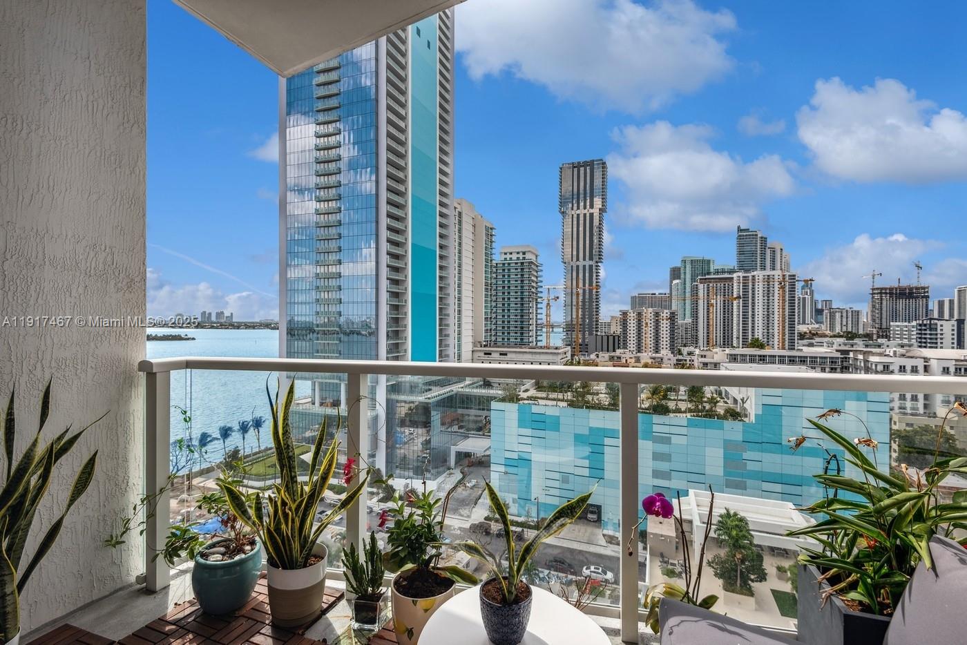 image The Crimson Condo10