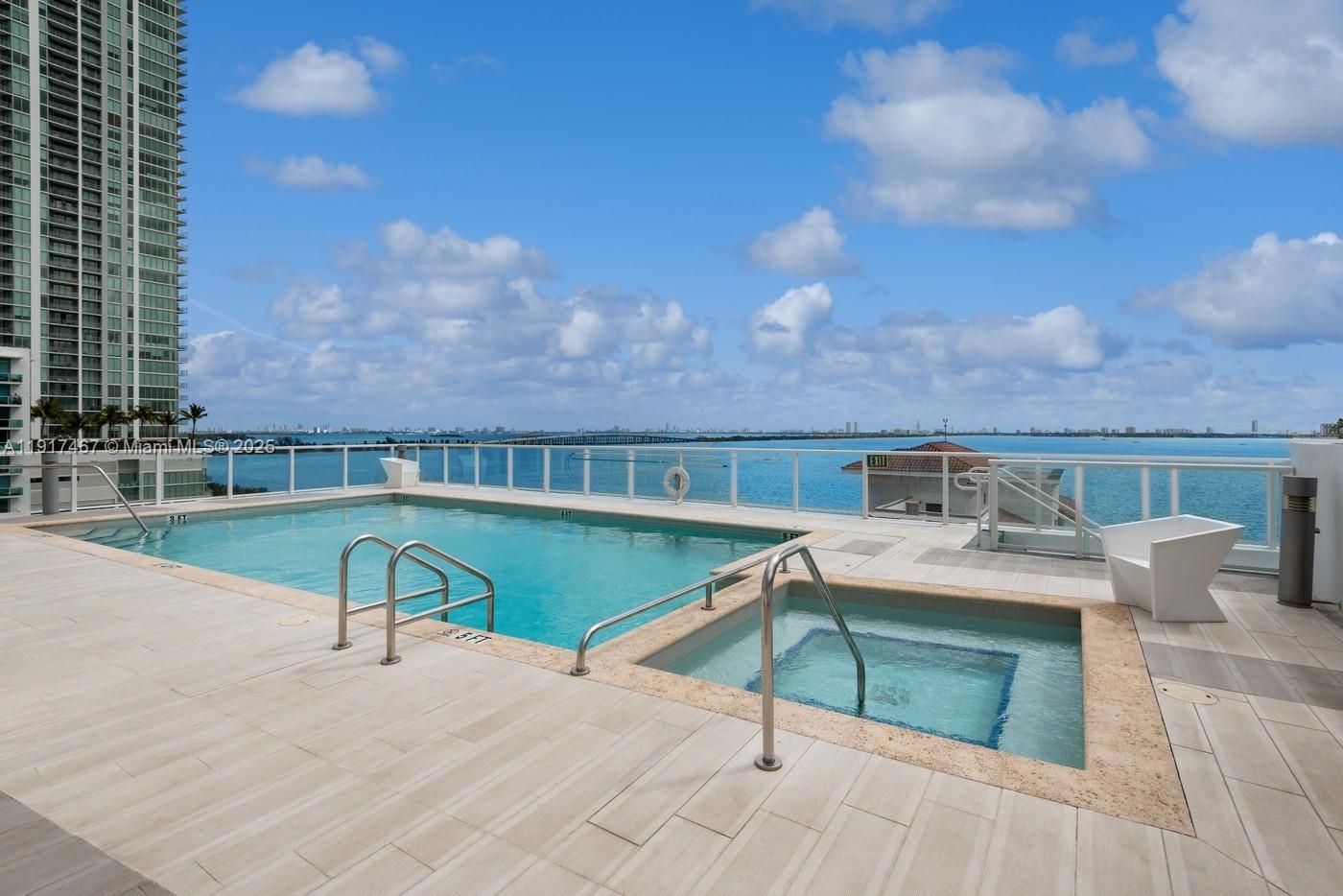 image The Crimson Condo11