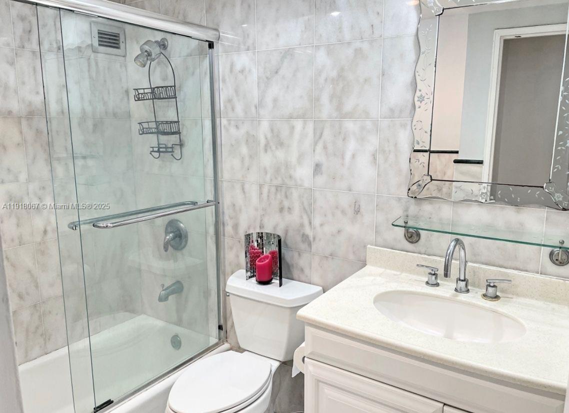 10185 Collins Ave #315 Bal Harbour, FL 33154