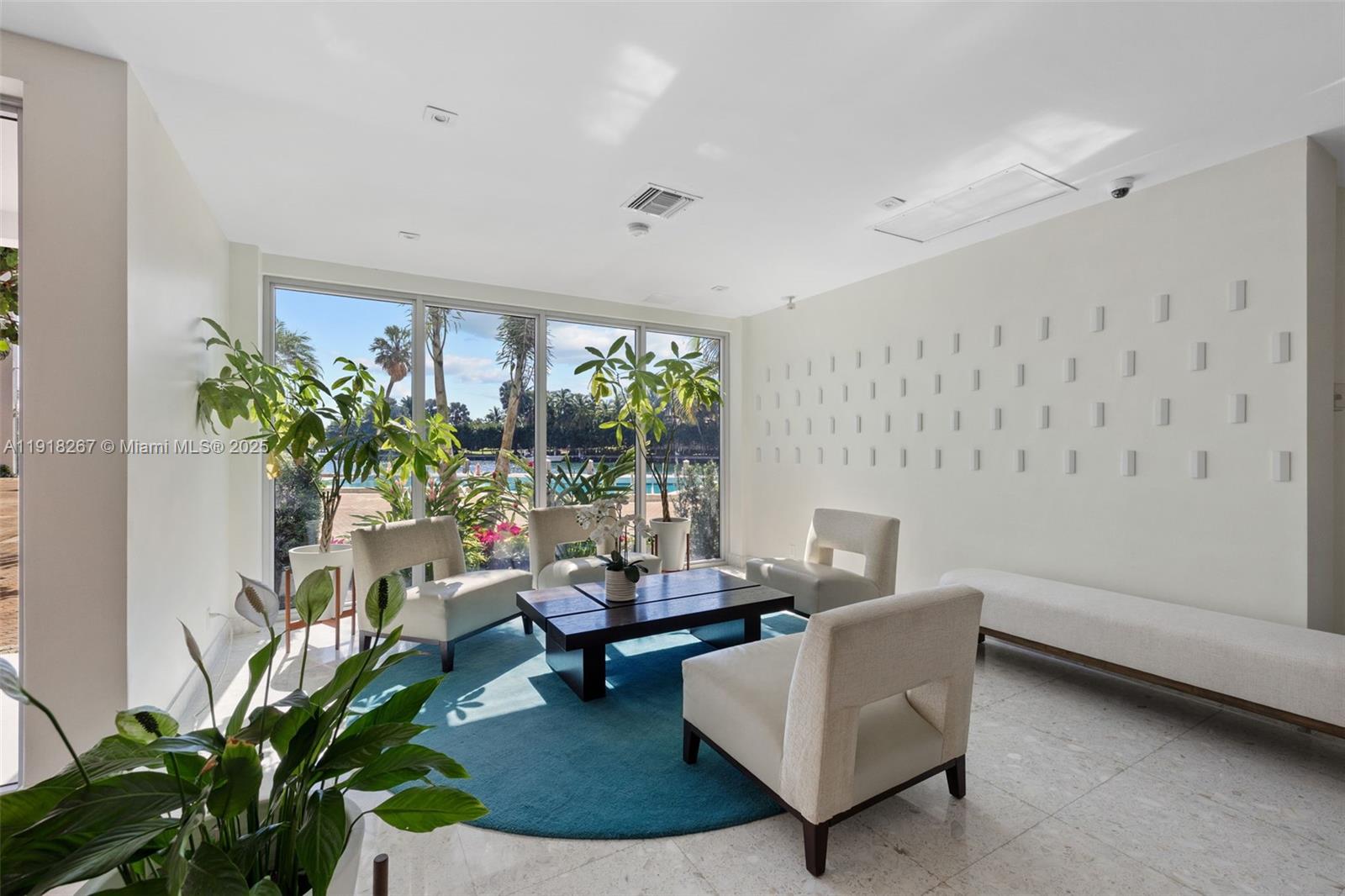 9102 W Bay Hbr Dr #5D Bay Harbor Islands, FL 33154