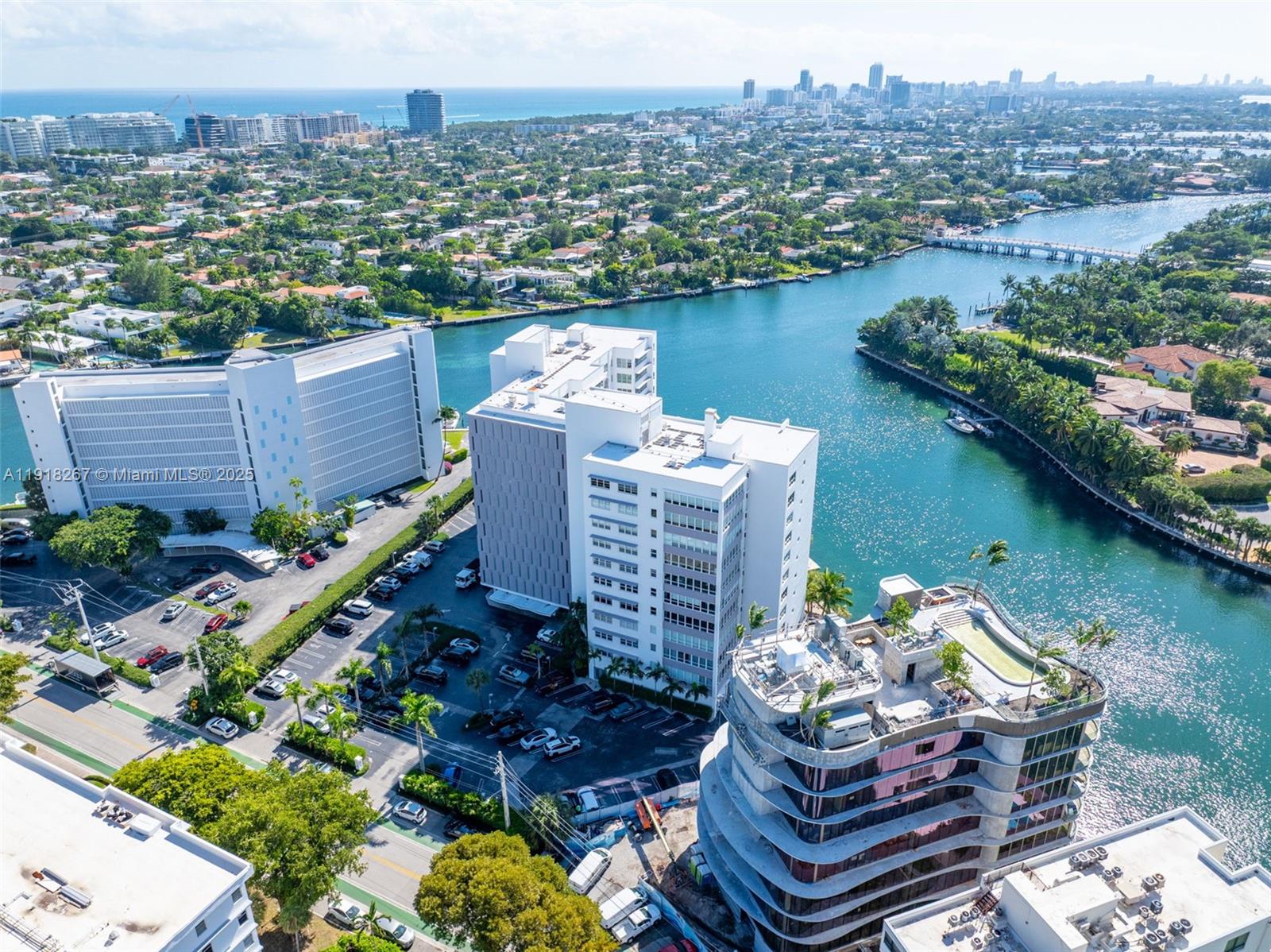 9102 W Bay Hbr Dr #5D Bay Harbor Islands, FL 33154