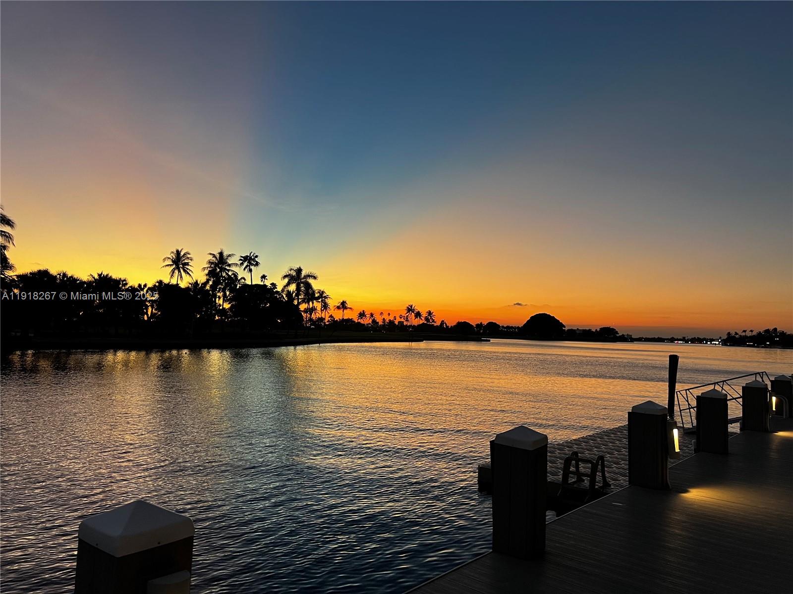 9102 W Bay Hbr Dr #5D Bay Harbor Islands, FL 33154