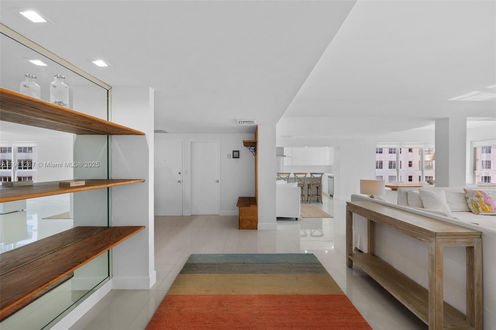 9102 W Bay Hbr Dr #5D Bay Harbor Islands, FL 33154