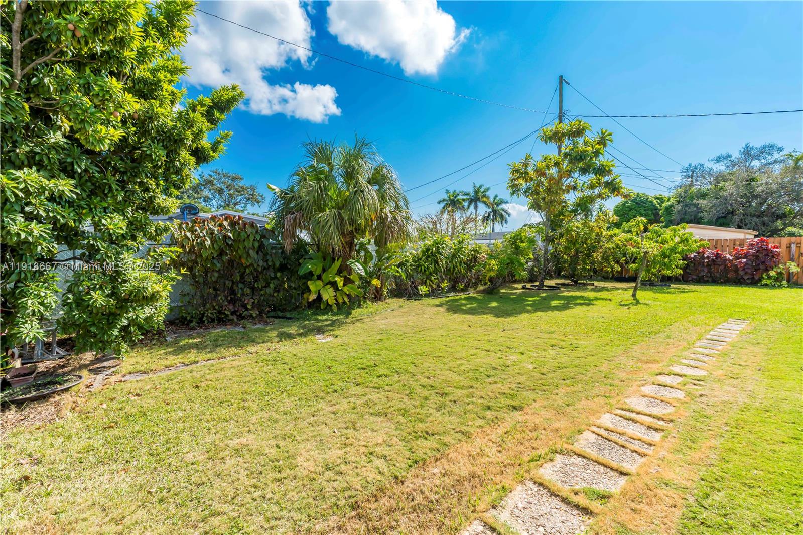 16001 SW 98th Ave Miami, FL 33157