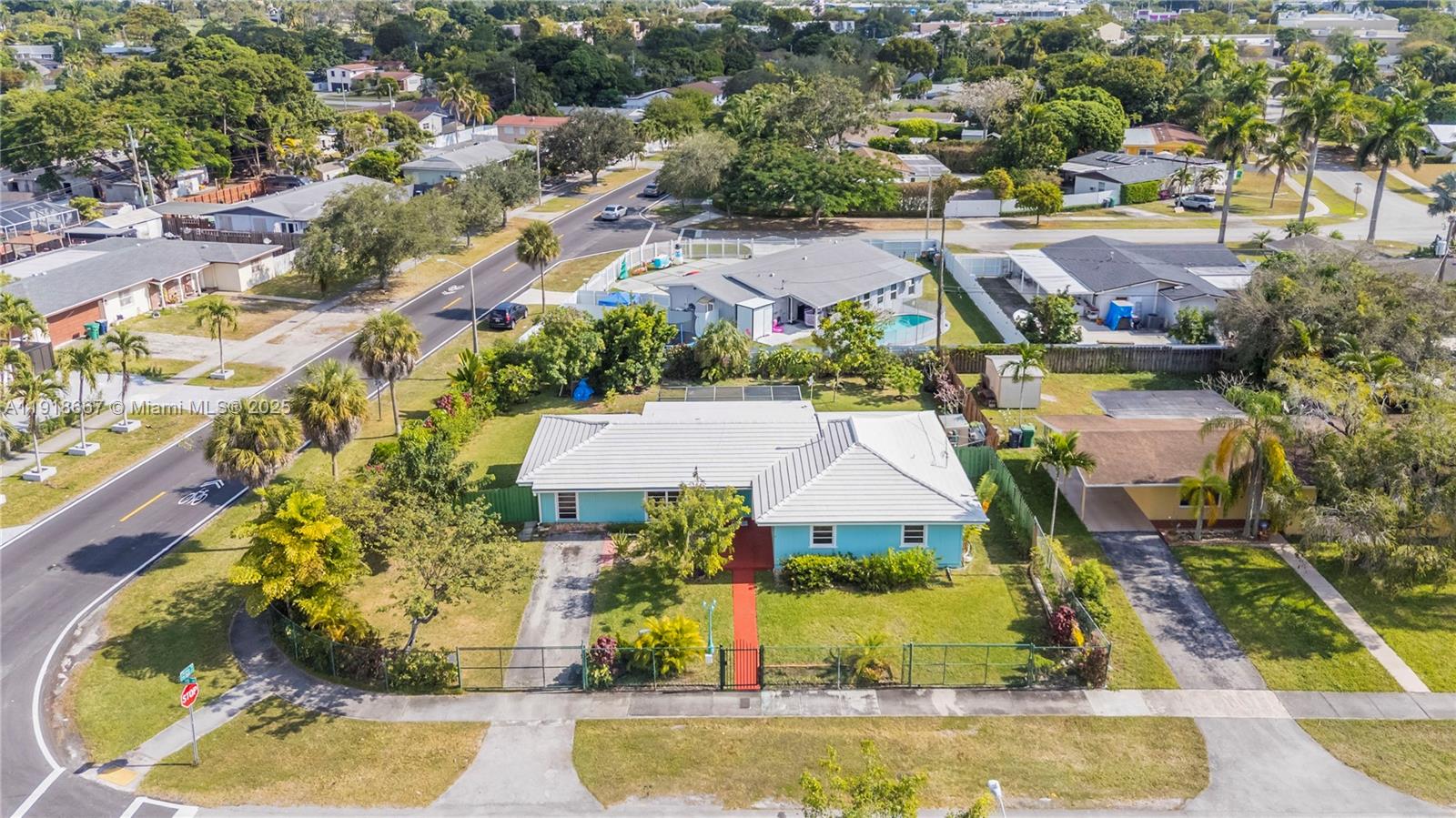 16001 SW 98th Ave Miami, FL 33157