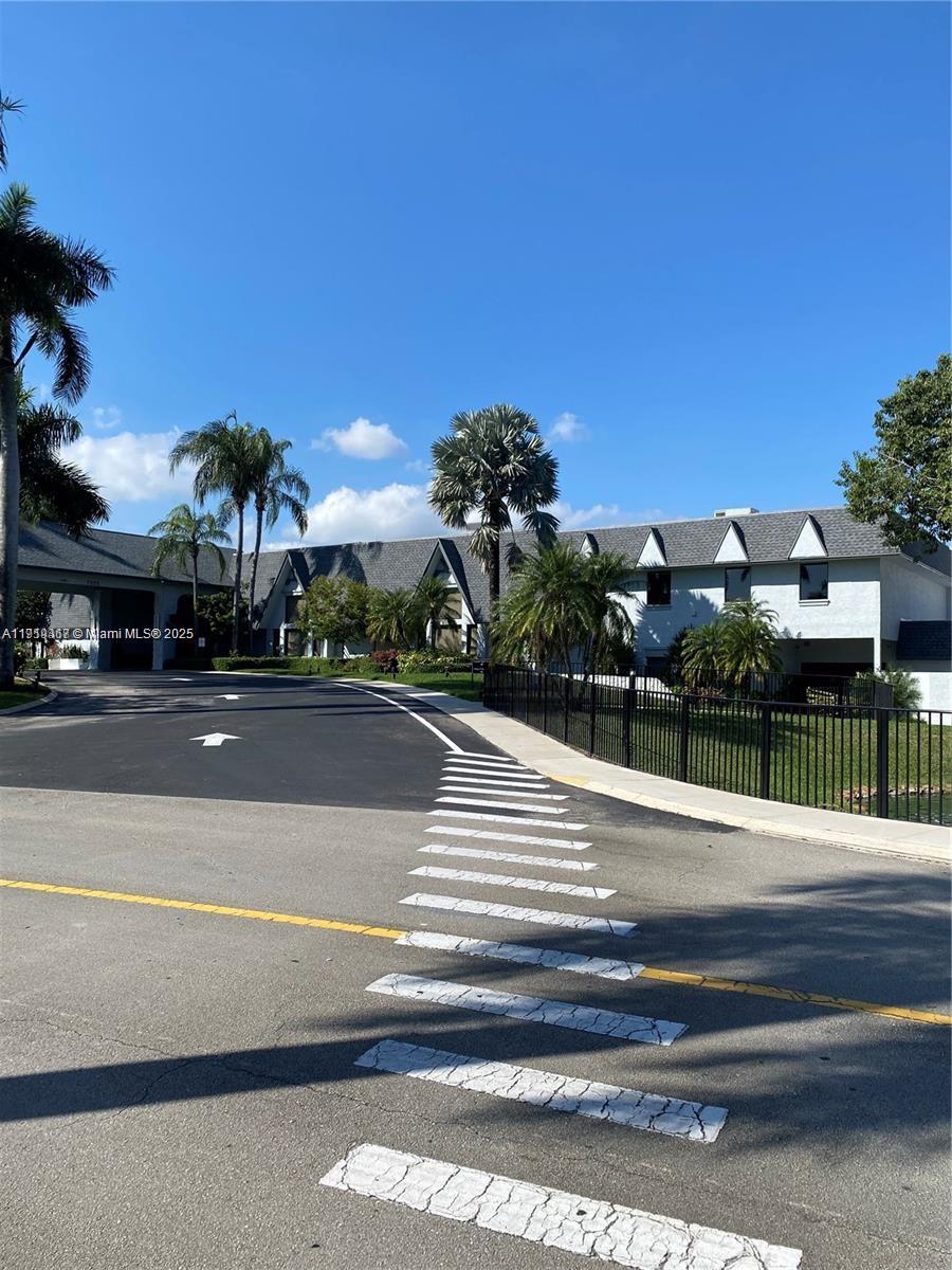 6935 Huntington Ln #107 Delray Beach, FL 33446