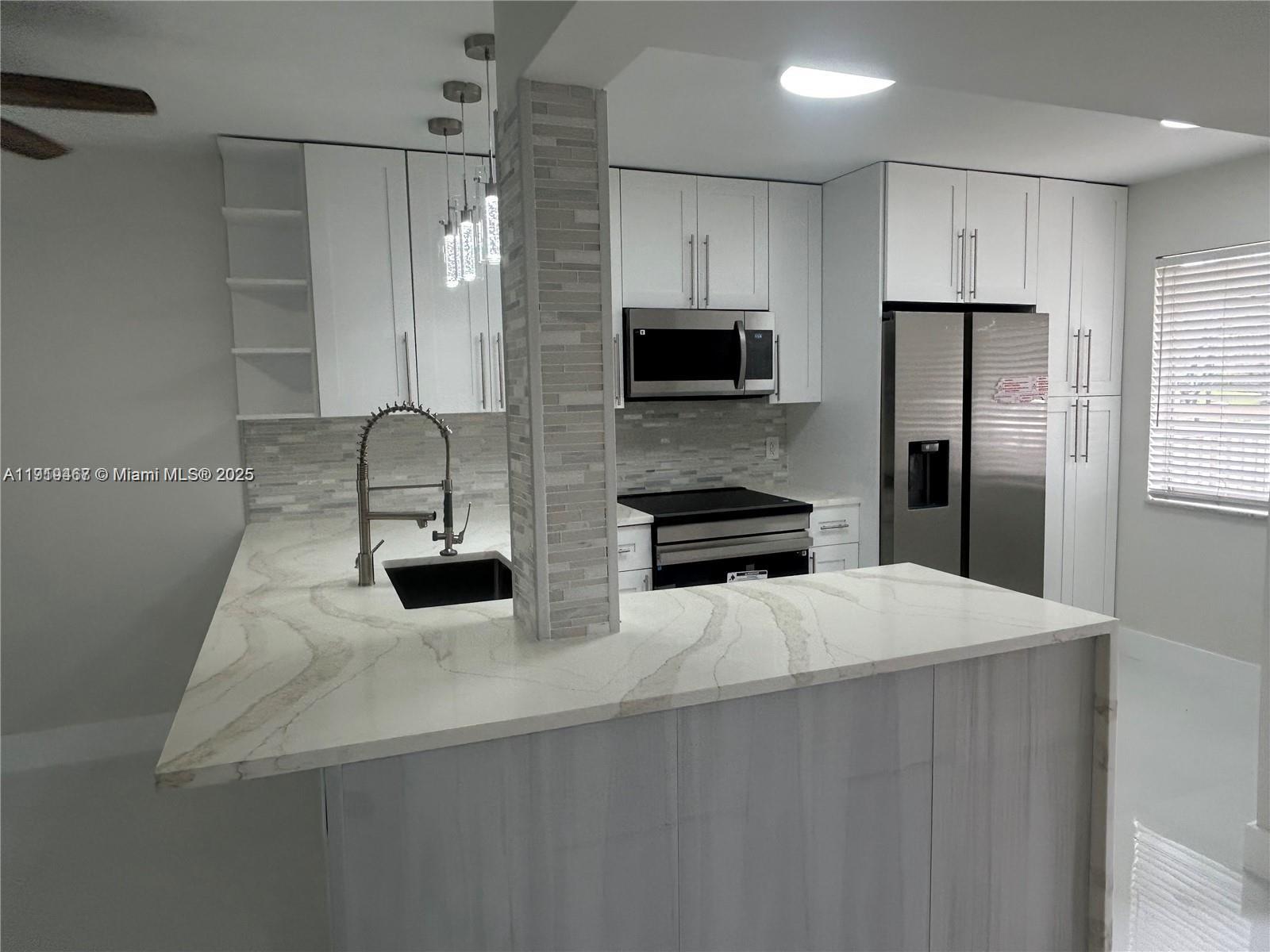 6935 Huntington Ln #107 Delray Beach, FL 33446