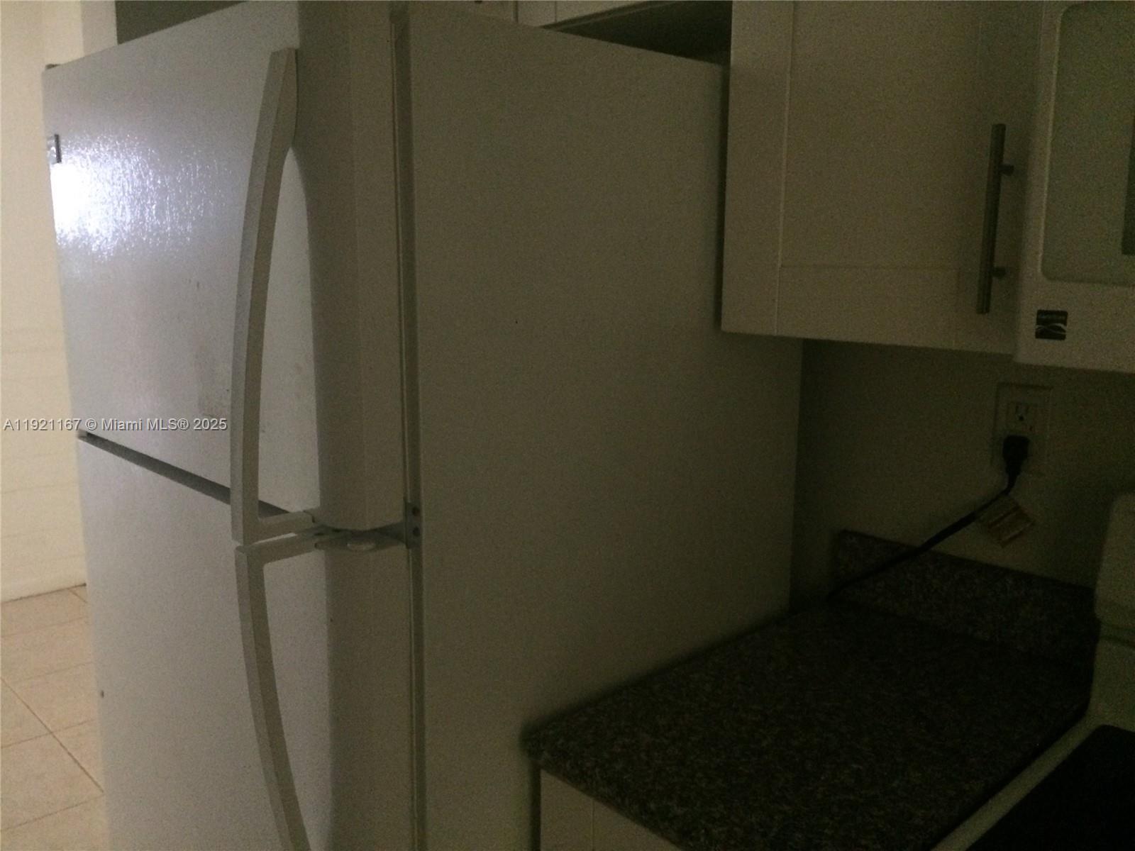 255 Sunrise Dr #103 Key Biscayne, FL 33149