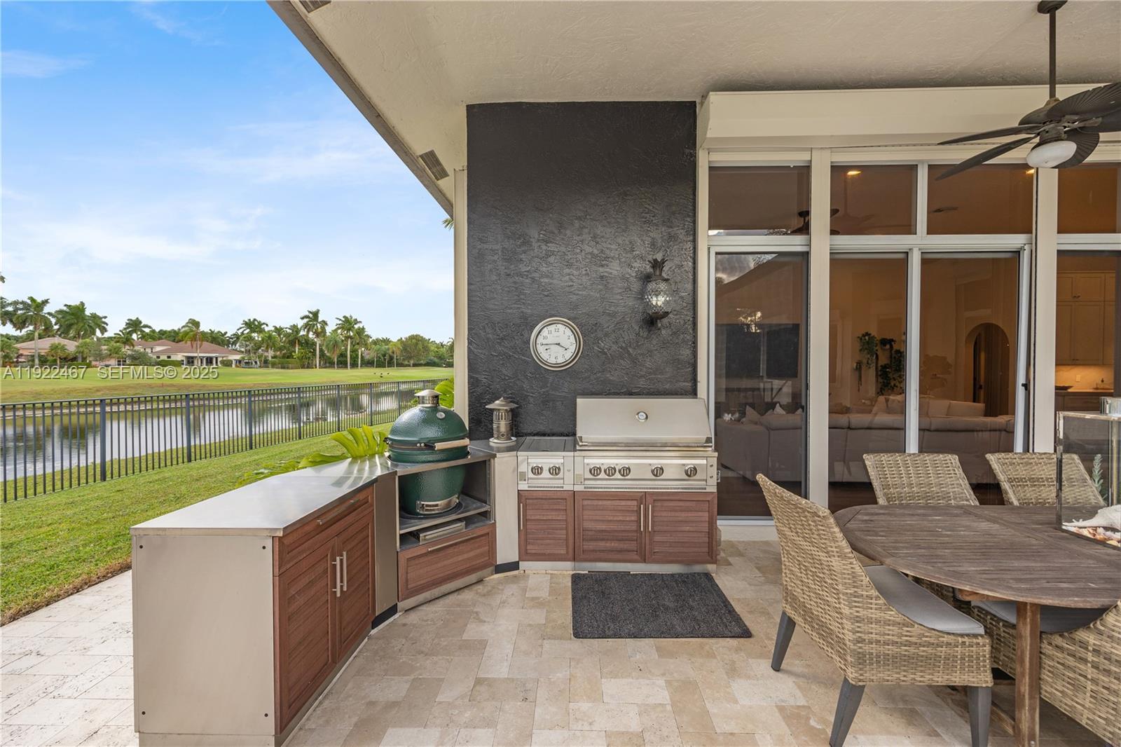 2589 Mayfair Ln Weston, FL 33327