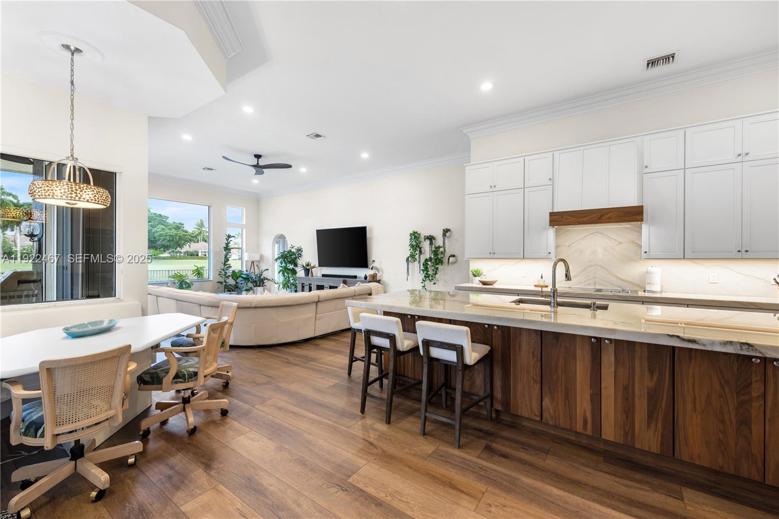 2589 Mayfair Ln Weston, FL 33327