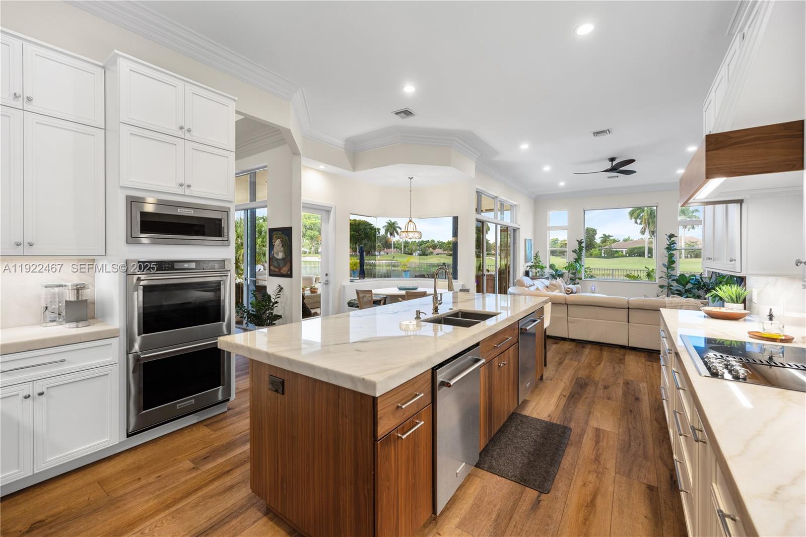 2589 Mayfair Ln Weston, FL 33327