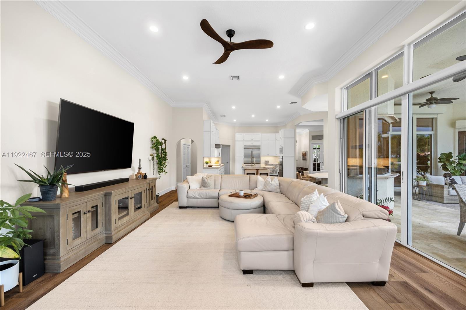 2589 Mayfair Ln Weston, FL 33327