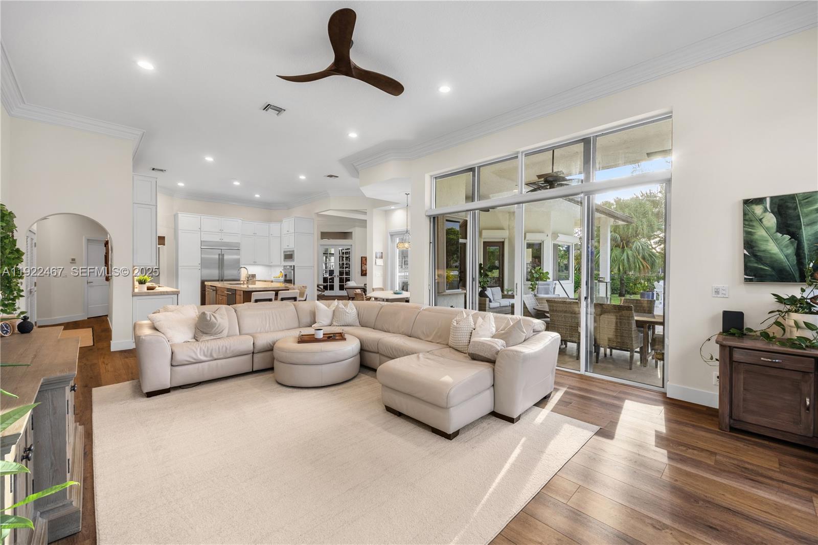 2589 Mayfair Ln Weston, FL 33327