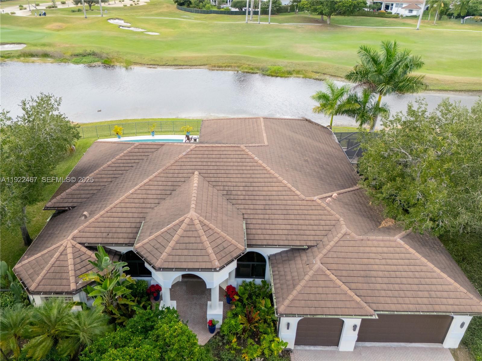 2589 Mayfair Ln Weston, FL 33327