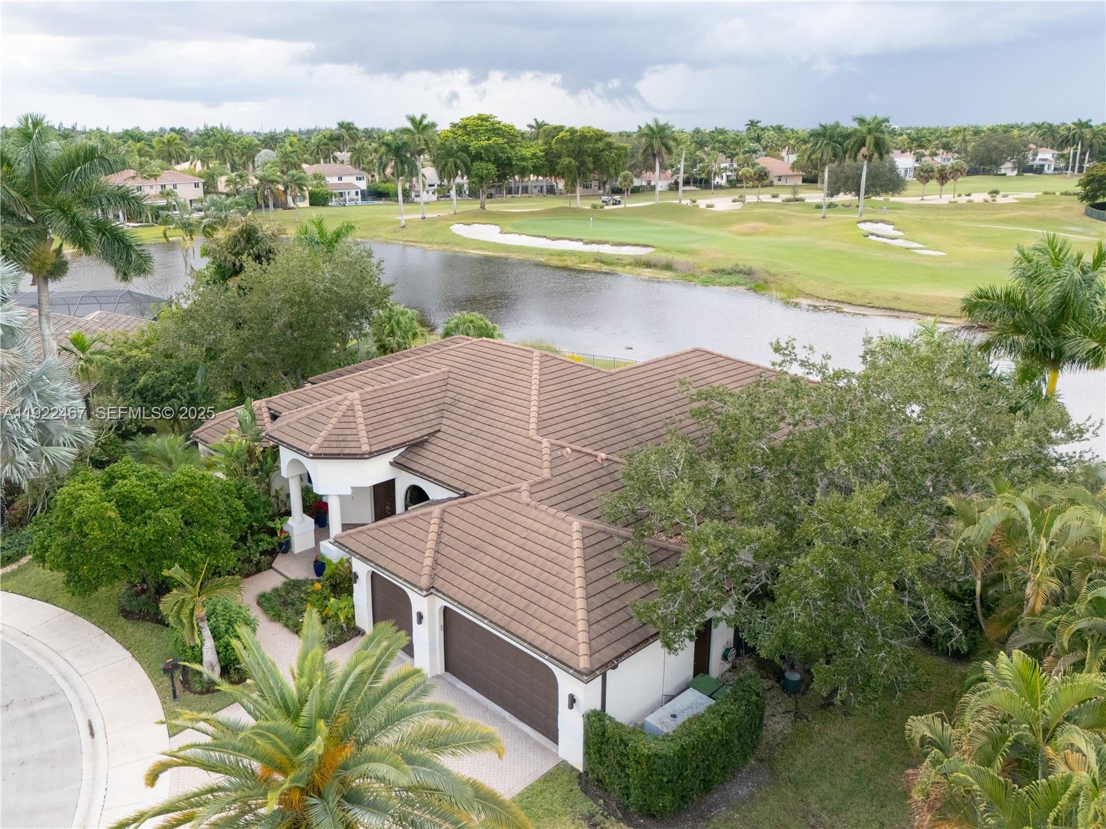 2589 Mayfair Ln Weston, FL 33327