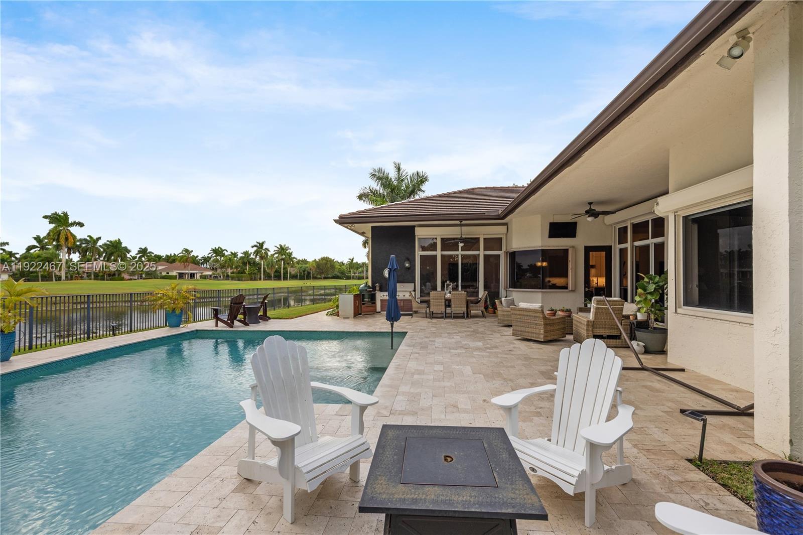 2589 Mayfair Ln Weston, FL 33327