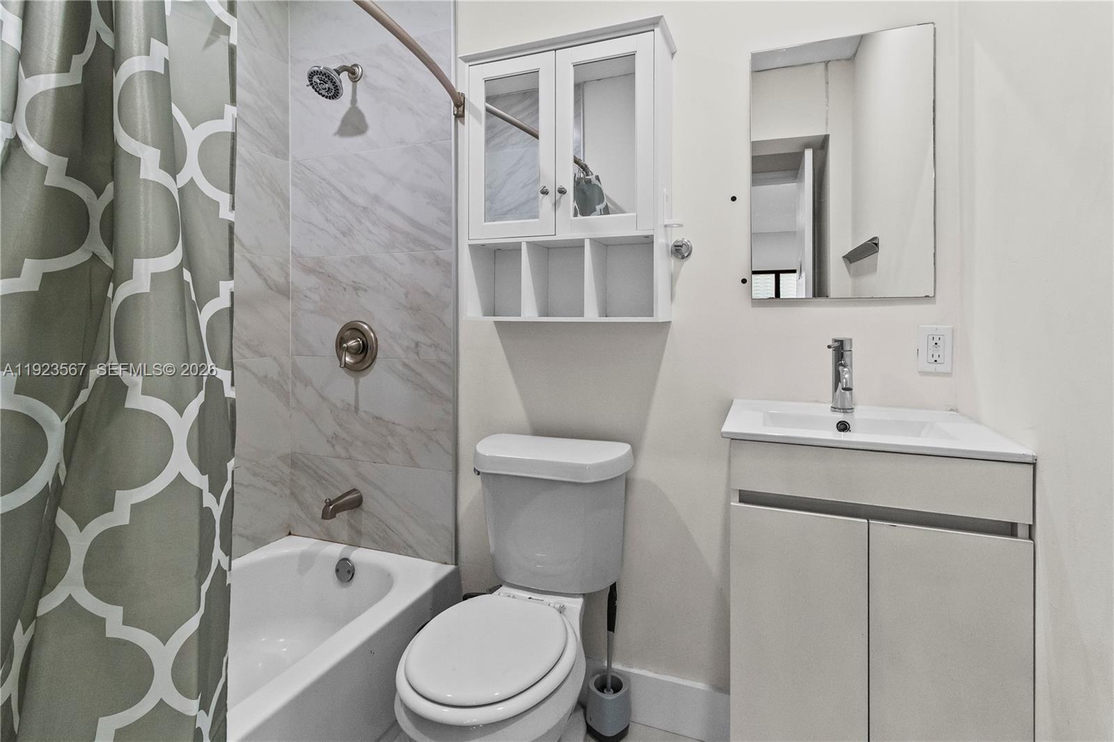 12424 NE 1st Ave North Miami, FL 33161