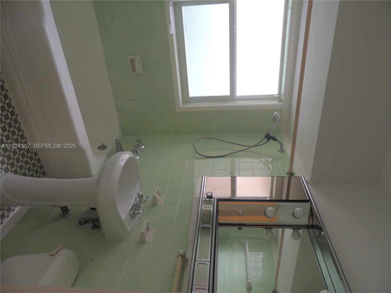 2243 Calais Dr #2 Miami Beach, FL 33141