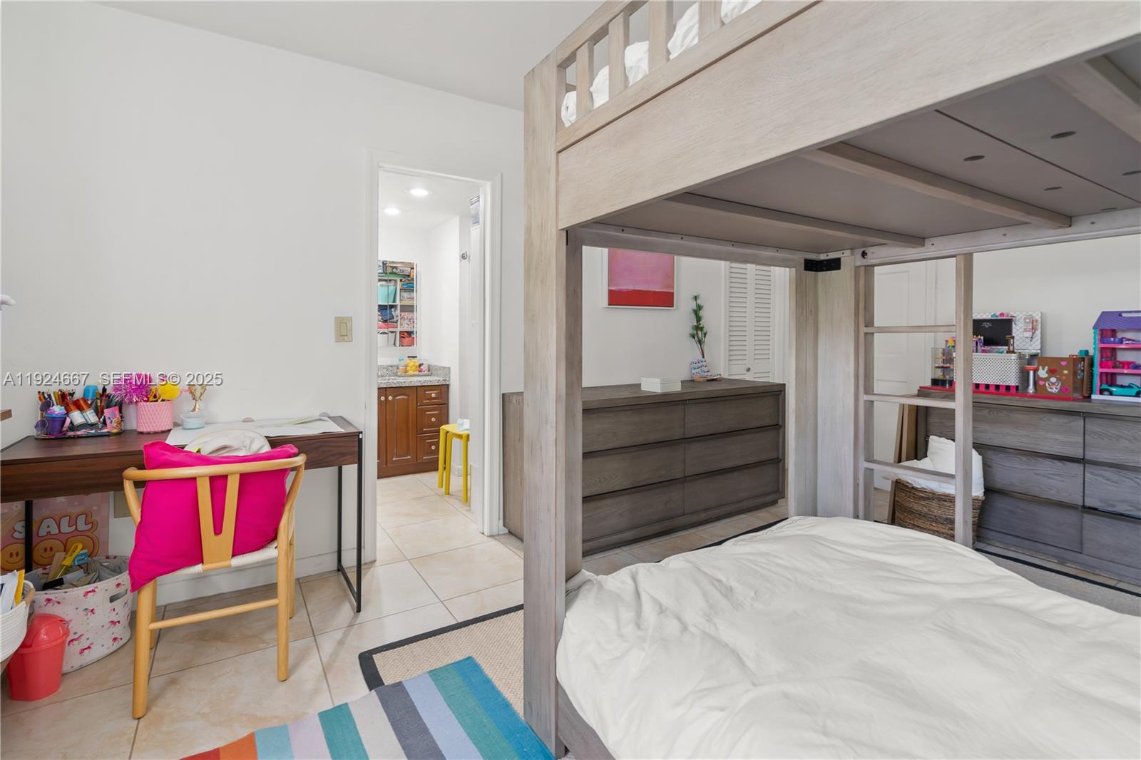 555 Crandon Blvd #21 Key Biscayne, FL 33149