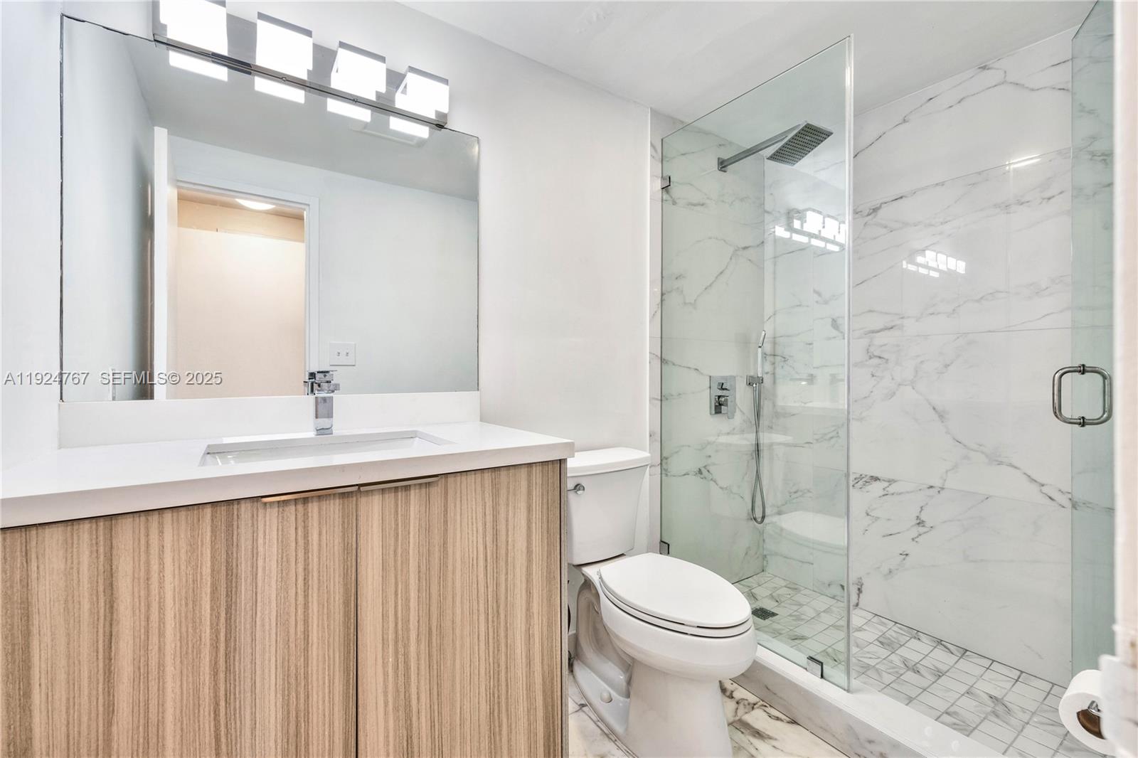 5825 Collins Ave #6E Miami Beach, FL 33140