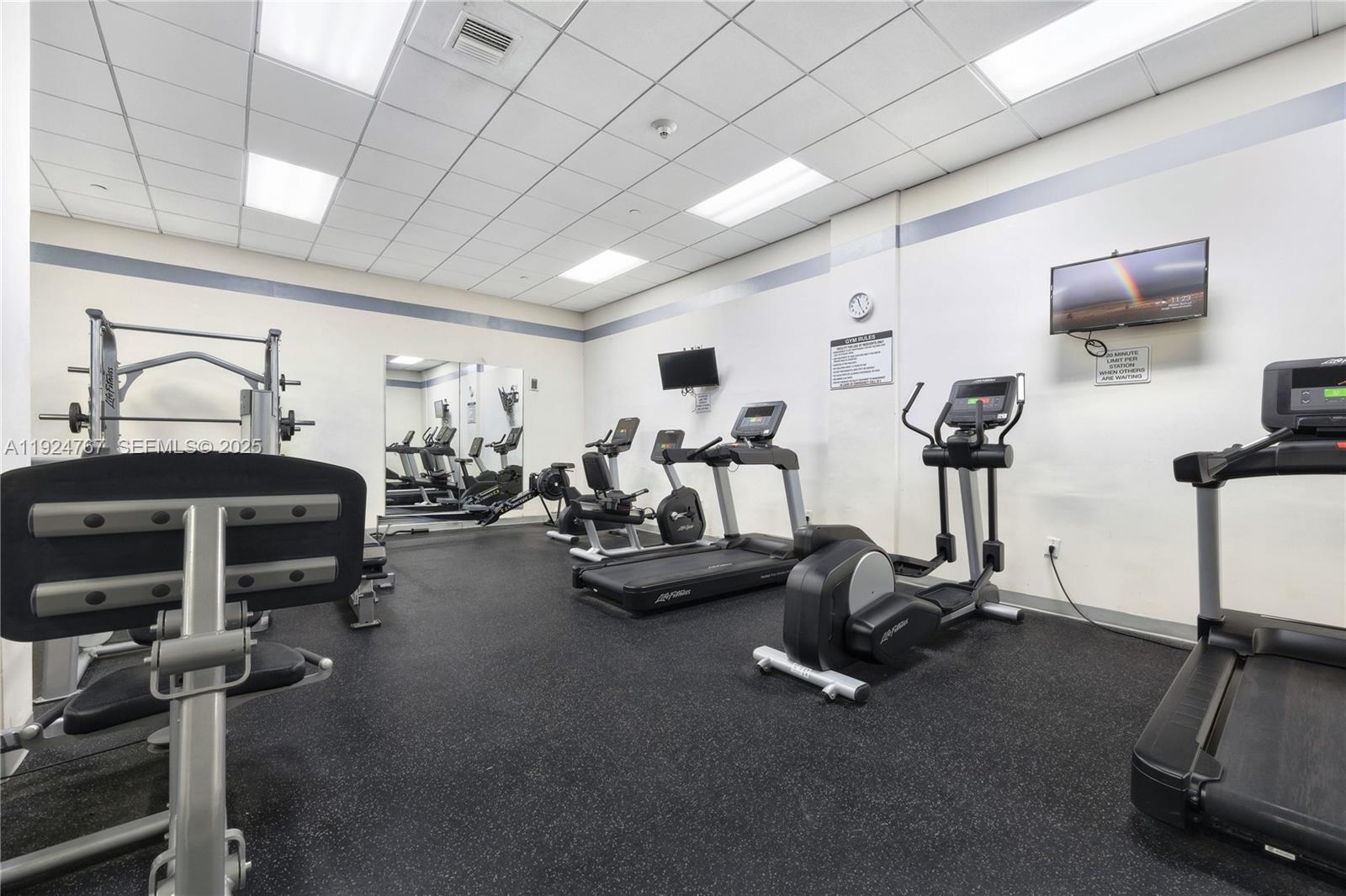 5825 Collins Ave #6E Miami Beach, FL 33140