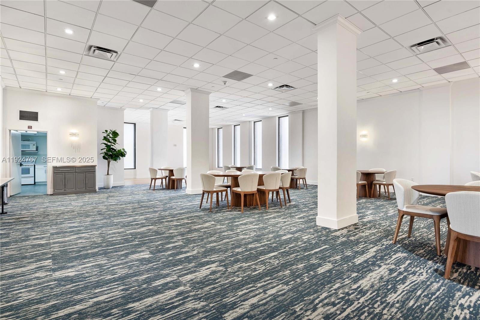 5825 Collins Ave #6E Miami Beach, FL 33140