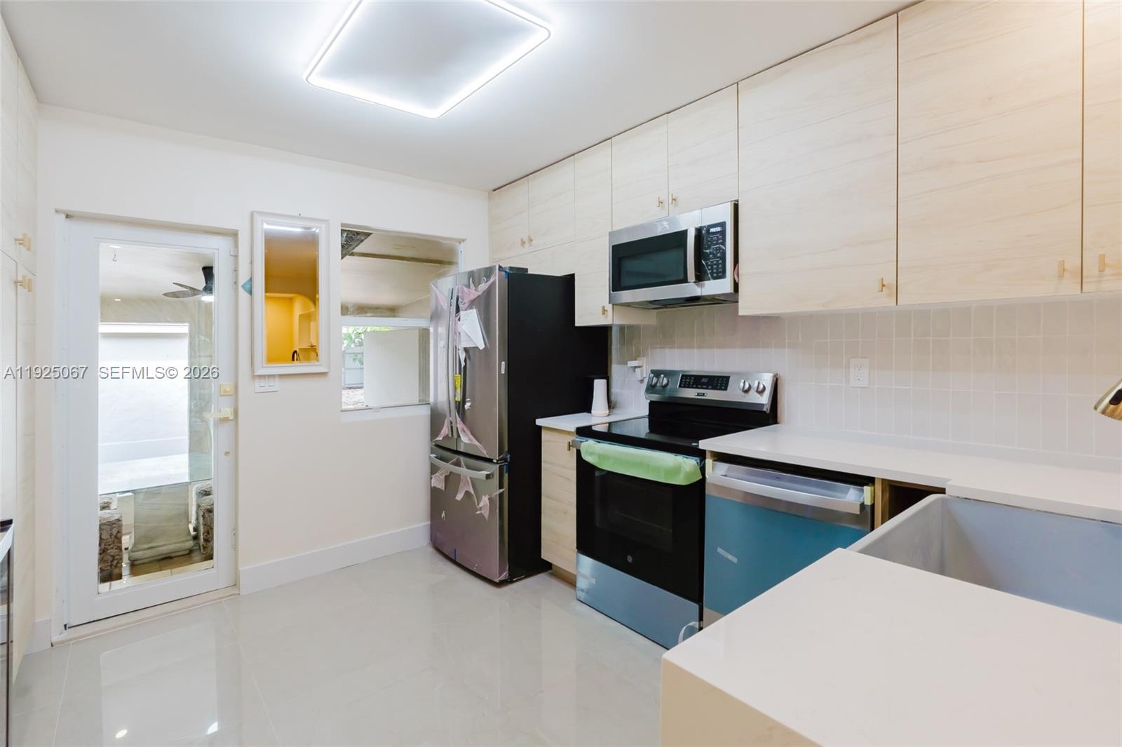 1007 NW 120th St North Miami, FL 33168