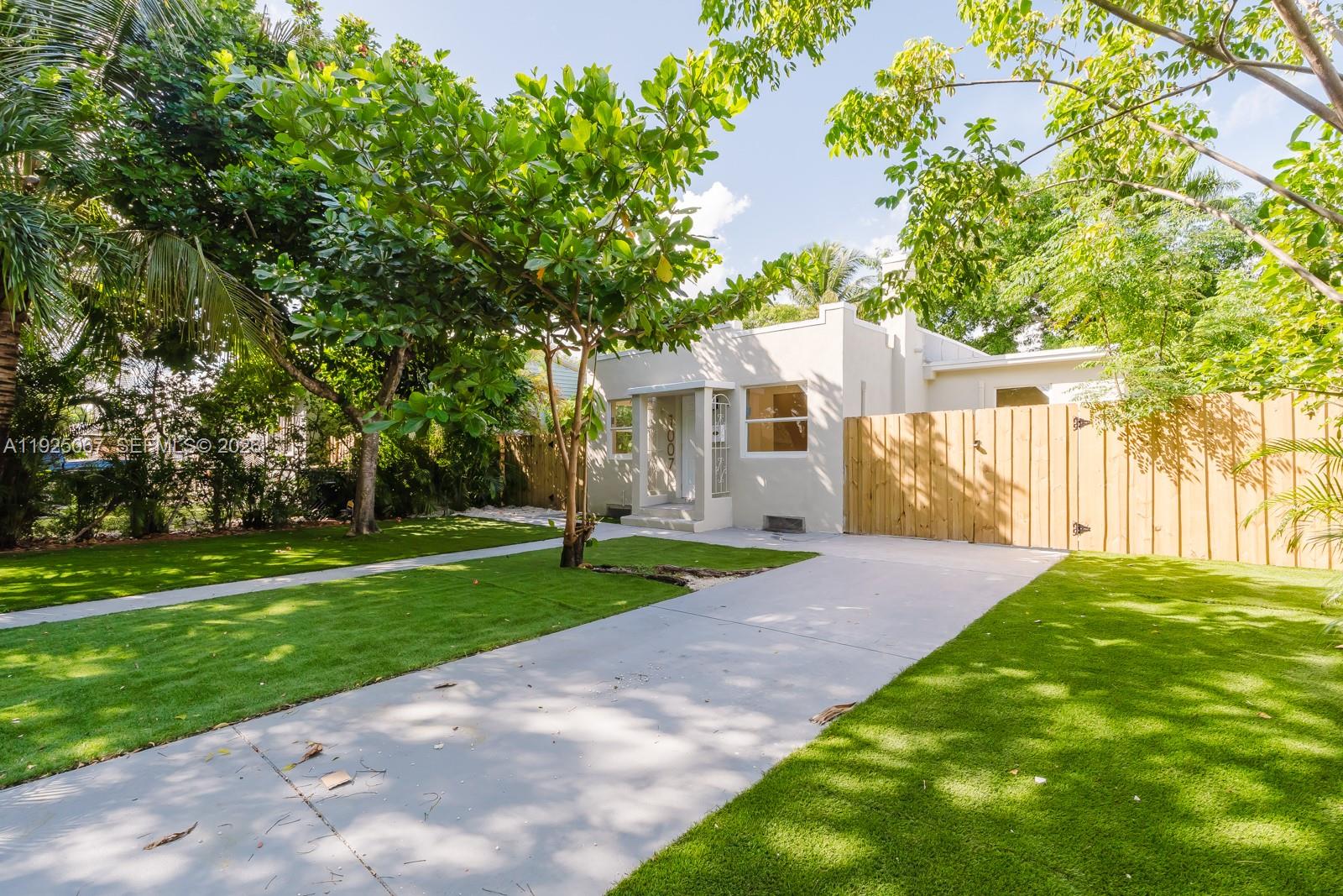 1007 NW 120th St North Miami, FL 33168