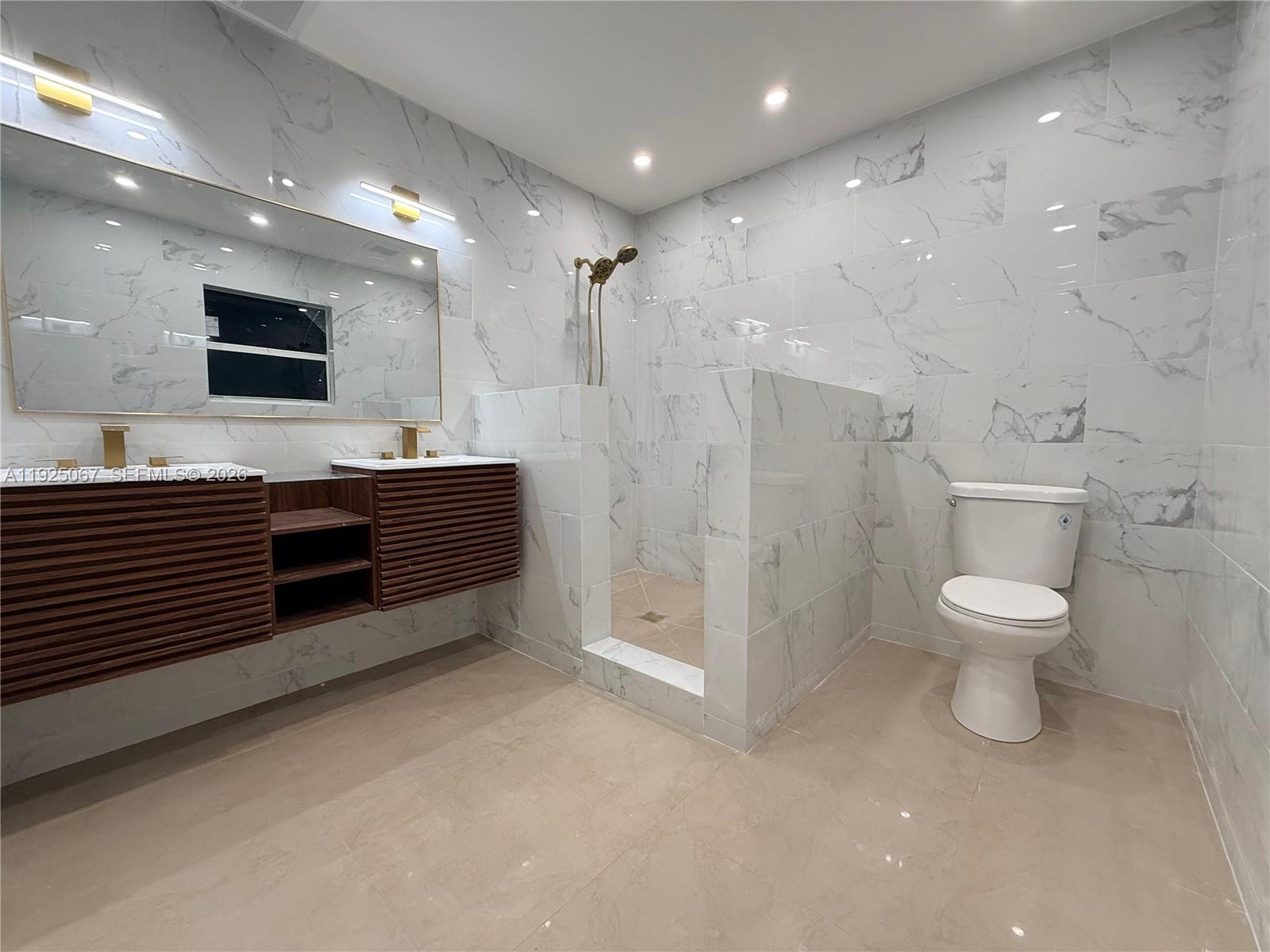 1007 NW 120th St North Miami, FL 33168