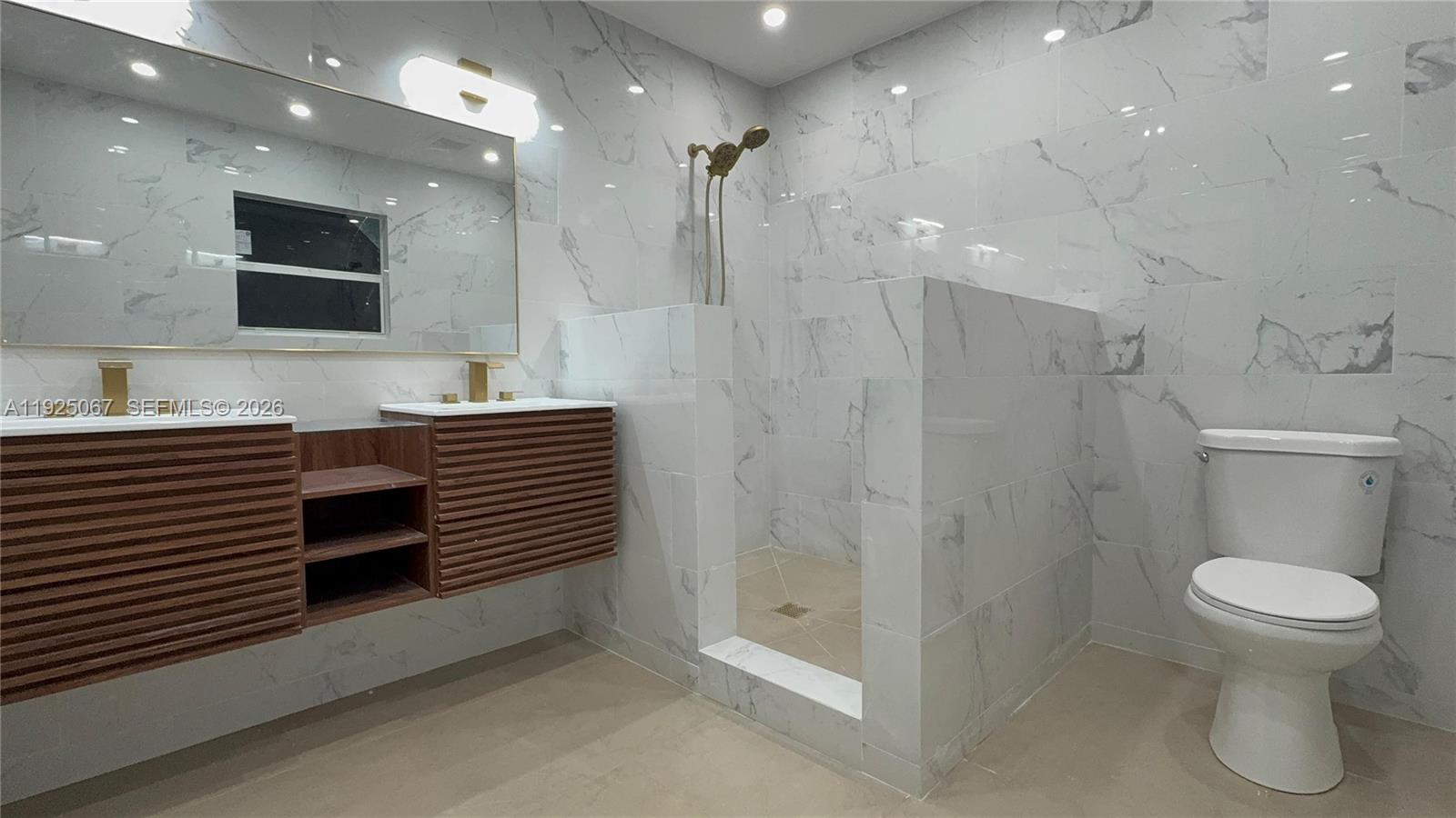 1007 NW 120th St North Miami, FL 33168