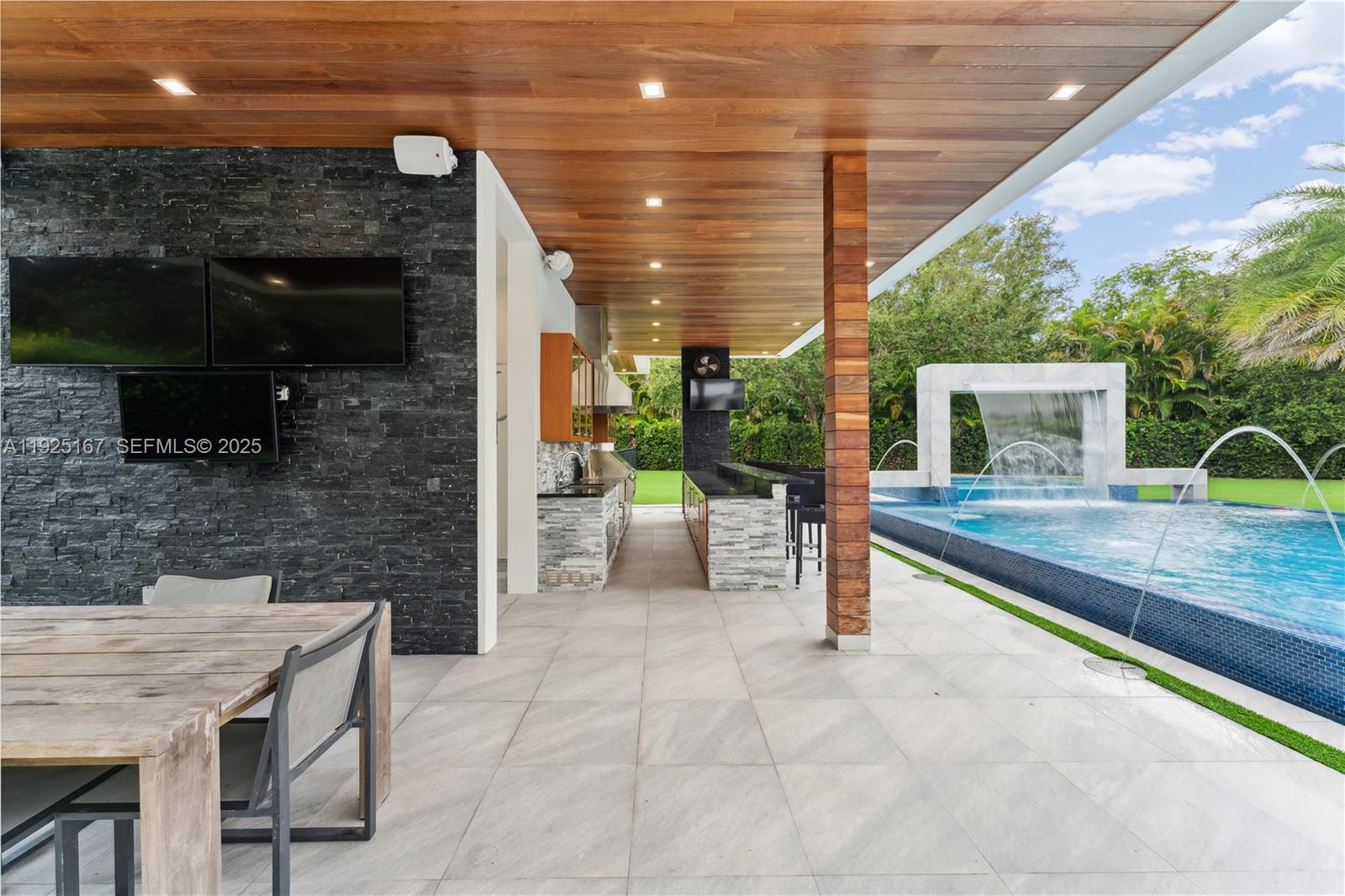 6300 Moss Rnch Rd Pinecrest, FL 33156