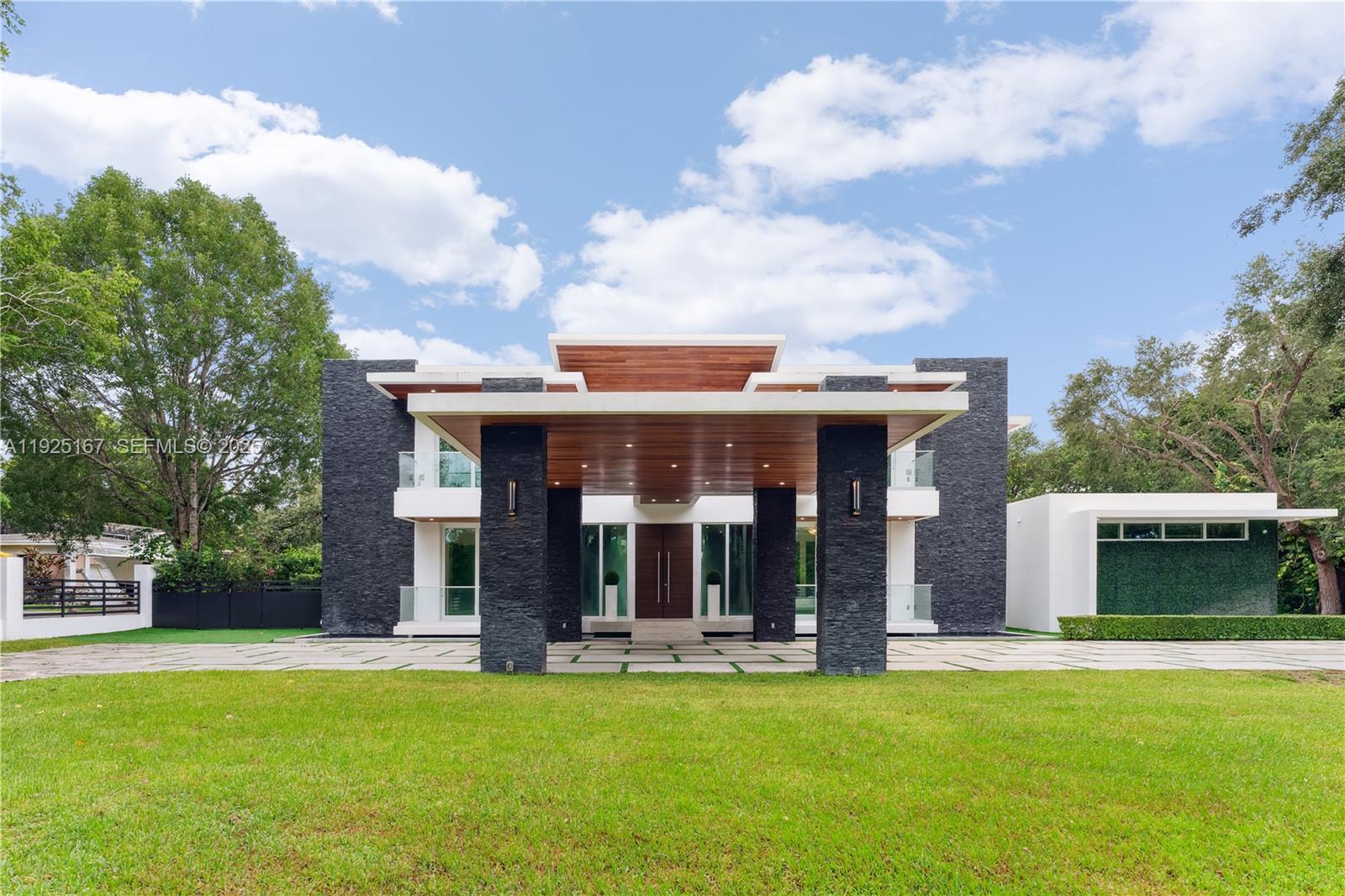 6300 Moss Rnch Rd Pinecrest, FL 33156