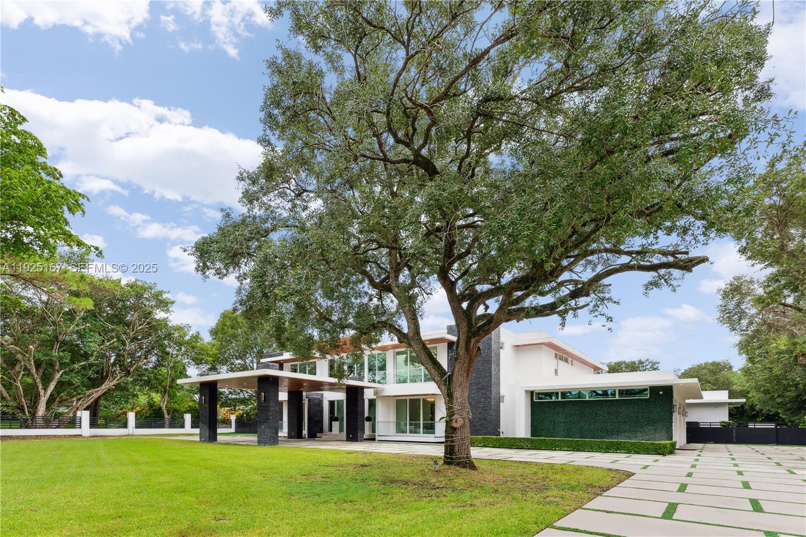 6300 Moss Rnch Rd Pinecrest, FL 33156