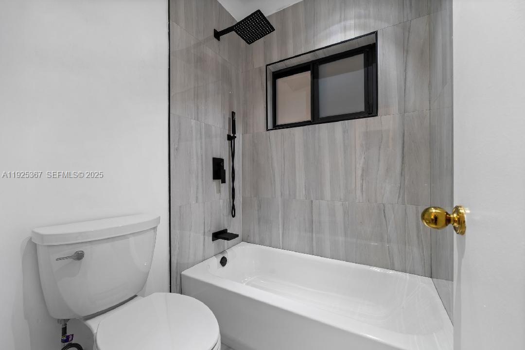 9155 SW 179th St Palmetto Bay, FL 33157