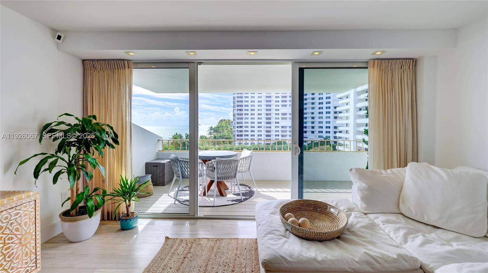 image Commodore Club East10