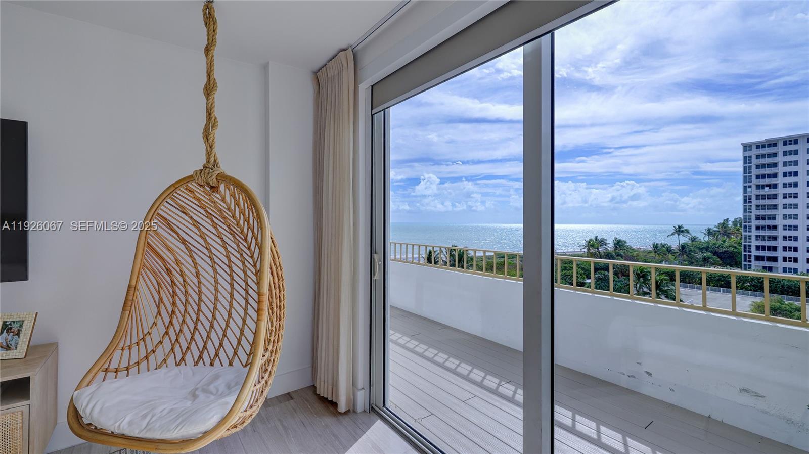 image Commodore Club East16