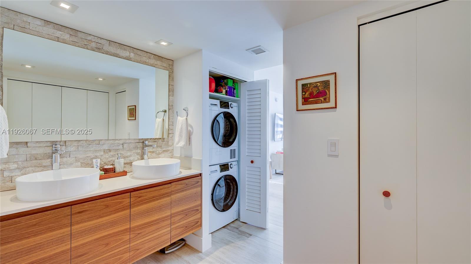 image Commodore Club East20