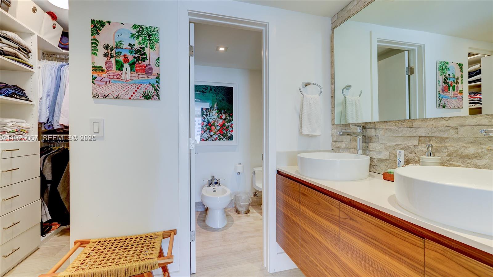 image Commodore Club East22