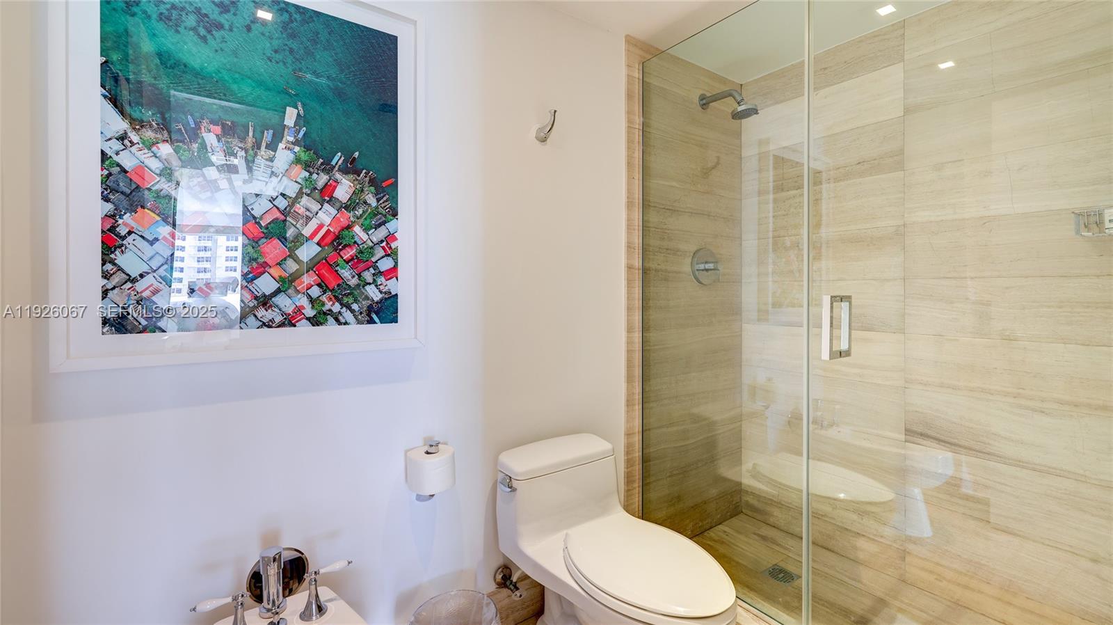 image Commodore Club East26