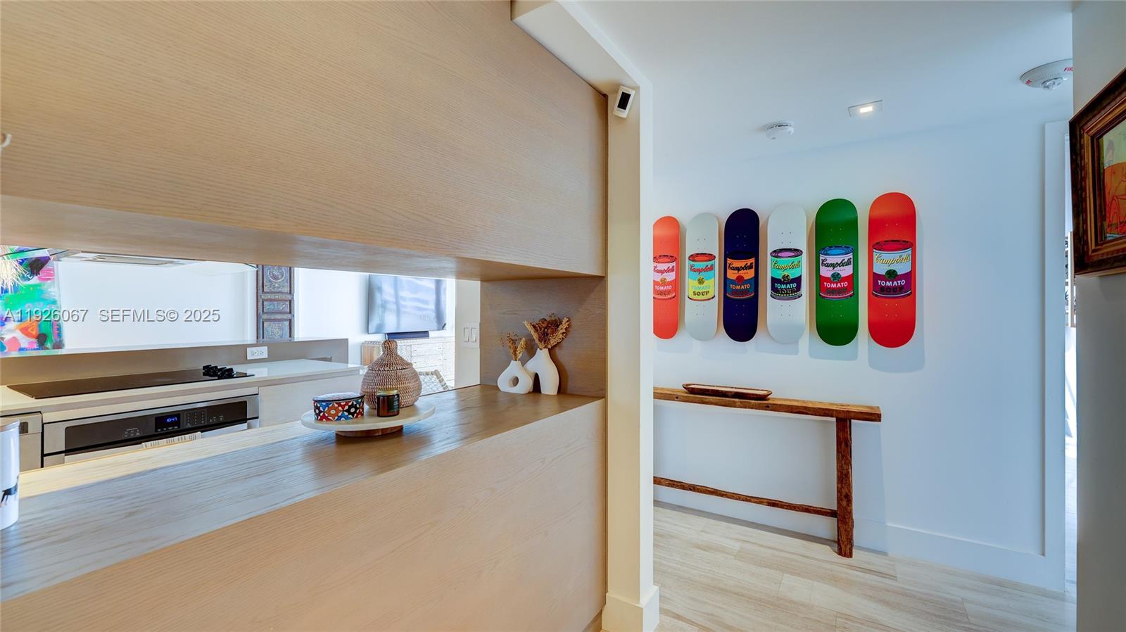 image Commodore Club East2