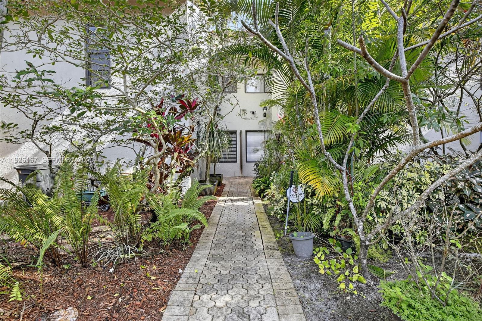 9703 N New Riv Canal Rd #103